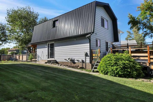 57 Newton Drive, Penhold, AB - Outdoor With Deck Patio Veranda