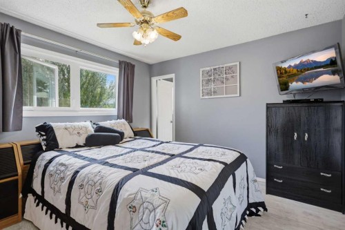7 Halman Crescent, Red Deer, AB - Indoor Photo Showing Bedroom