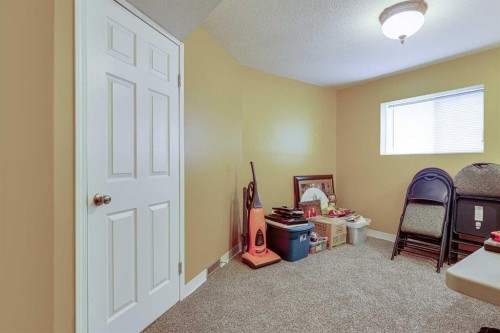 4 Ing Close, Red Deer, AB 