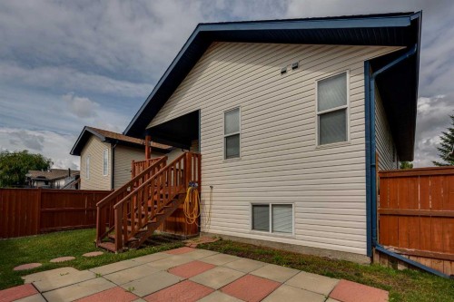 4 Ing Close, Red Deer, AB 