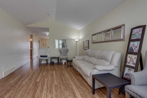 4 Ing Close, Red Deer, AB 