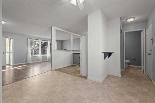 602 Royal Drive, Trochu, AB - Indoor Photo Showing Other Room