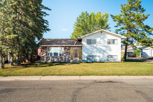 602 Royal Drive, Trochu, AB - Outdoor