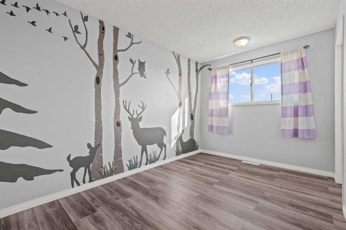 602 Royal Drive, Trochu, AB - Indoor Photo Showing Other Room