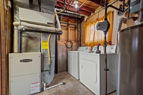 602 Royal Drive, Trochu, AB - Indoor