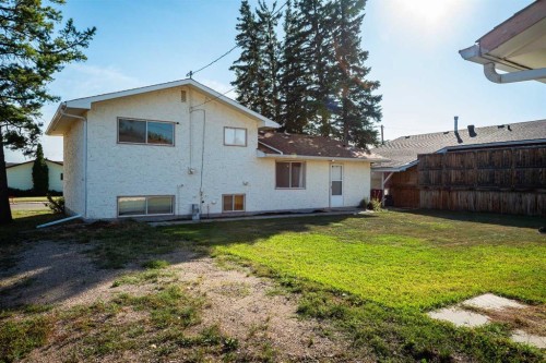 602 Royal Drive, Trochu, AB - Outdoor