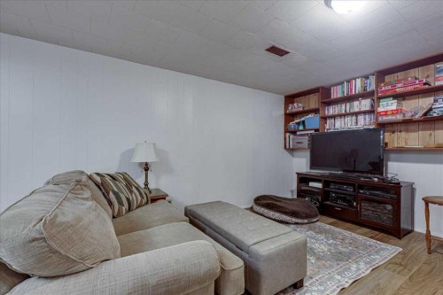 109 Selkirk Boulevard, Red Deer, AB - Indoor