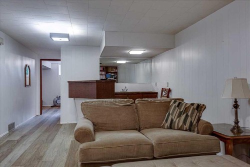 109 Selkirk Boulevard, Red Deer, AB - Indoor