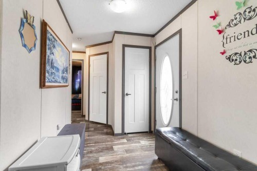 432 3 Avenue, Elnora, AB - Indoor Photo Showing Other Room