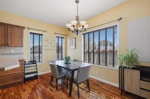 31 Kirton Close, Red Deer, AB - Indoor Photo Showing Dining Room