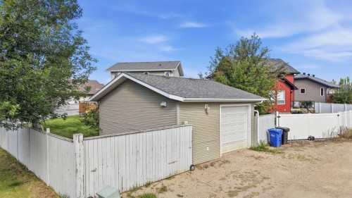31 Kirton Close, Red Deer, AB - Outdoor With Exterior