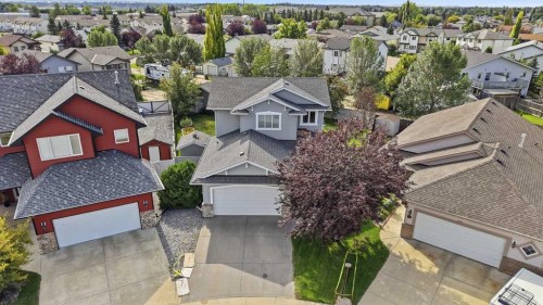 31 Kirton Close, Red Deer, AB - Outdoor