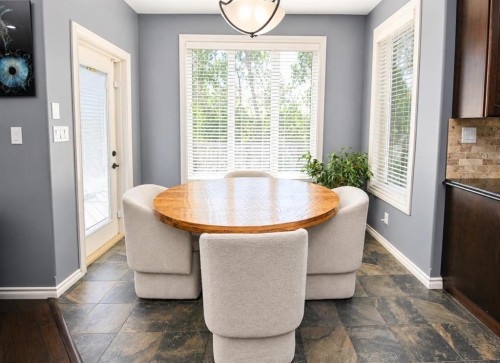 69 Vintage Close, Blackfalds, AB - Indoor Photo Showing Dining Room