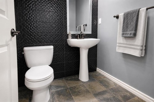69 Vintage Close, Blackfalds, AB - Indoor Photo Showing Bathroom