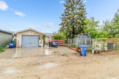 39 Ogden Ave. Avenue, Red Deer, AB - Outdoor