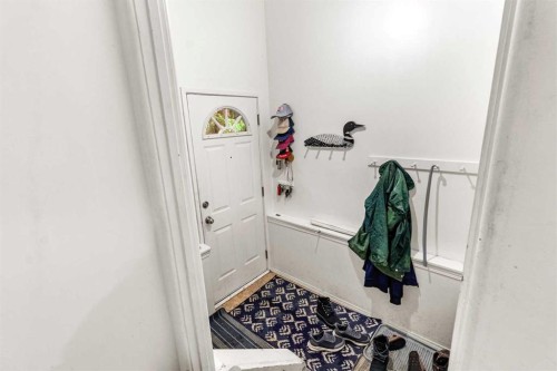39 Ogden Ave. Avenue, Red Deer, AB - Indoor Photo Showing Other Room