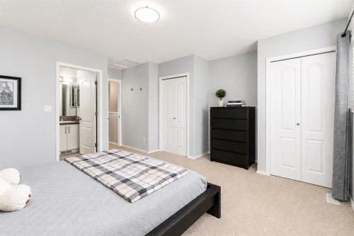 1006-30 Carleton Avenue, Red Deer, AB - Indoor Photo Showing Bedroom