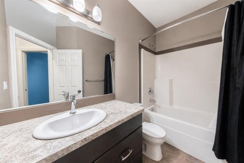 36 Tanner Street, Red Deer, AB - Indoor Photo Showing Bathroom