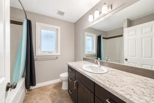 36 Tanner Street, Red Deer, AB - Indoor Photo Showing Bathroom