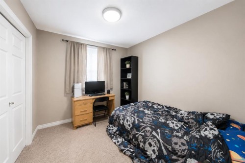 36 Tanner Street, Red Deer, AB - Indoor Photo Showing Bedroom