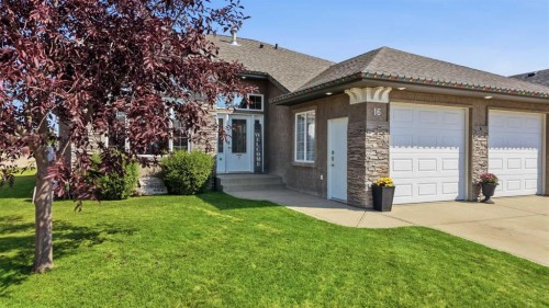 16 Filbert Close, Sylvan Lake, AB - Outdoor With Facade