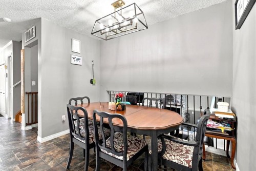 62 Rupert Crescent, Red Deer, AB - Indoor Photo Showing Dining Room