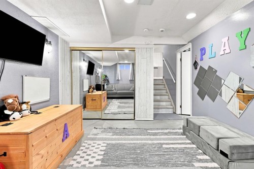 62 Rupert Crescent, Red Deer, AB - Indoor Photo Showing Other Room