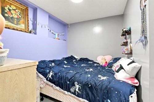 62 Rupert Crescent, Red Deer, AB - Indoor Photo Showing Bedroom