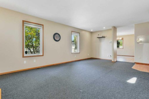 83 Lawrence Crescent, Red Deer, AB - Indoor Photo Showing Other Room