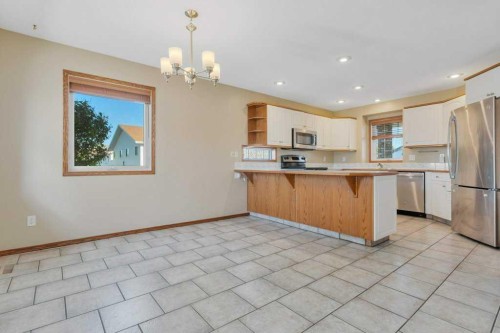 83 Lawrence Crescent, Red Deer, AB - Indoor Photo Showing Kitchen