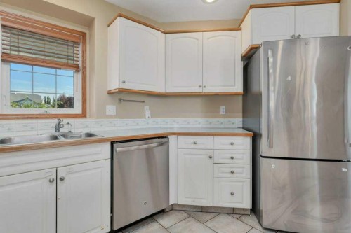 83 Lawrence Crescent, Red Deer, AB - Indoor Photo Showing Kitchen With Double Sink