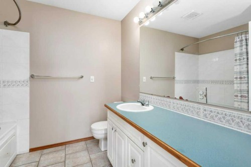 83 Lawrence Crescent, Red Deer, AB - Indoor Photo Showing Bathroom