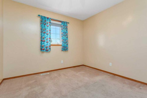 83 Lawrence Crescent, Red Deer, AB - Indoor Photo Showing Other Room