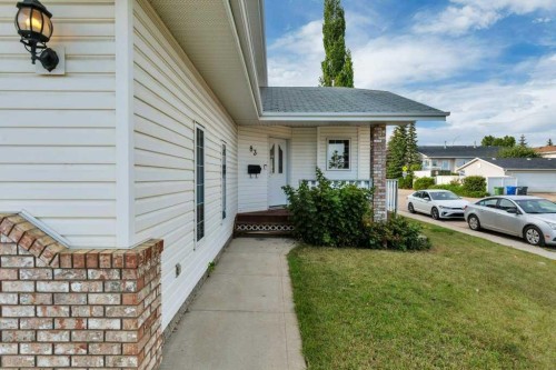 83 Lawrence Crescent, Red Deer, AB - Outdoor