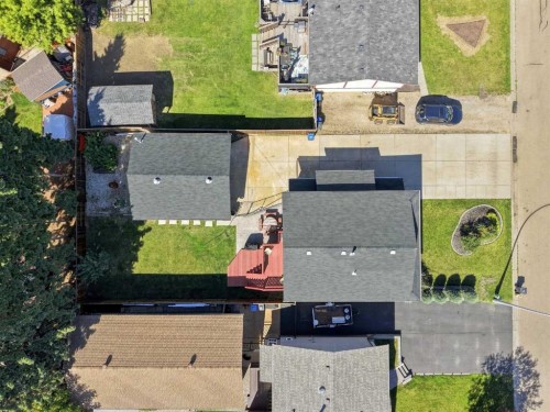 16 Willow Street, Sylvan Lake, AB 