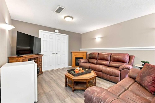 91 Doherty Close, Red Deer, AB 