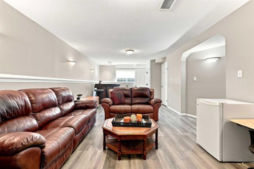 91 Doherty Close, Red Deer, AB 