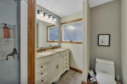 9 Cronquist Close, Red Deer, AB - Indoor Photo Showing Bathroom