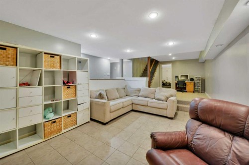 9 Cronquist Close, Red Deer, AB - Indoor