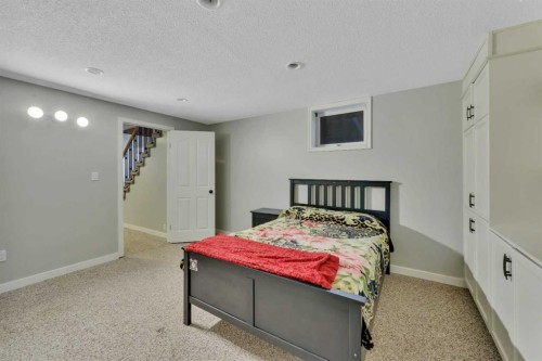 9 Cronquist Close, Red Deer, AB - Indoor Photo Showing Bedroom