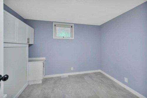 9 Cronquist Close, Red Deer, AB - Indoor Photo Showing Other Room