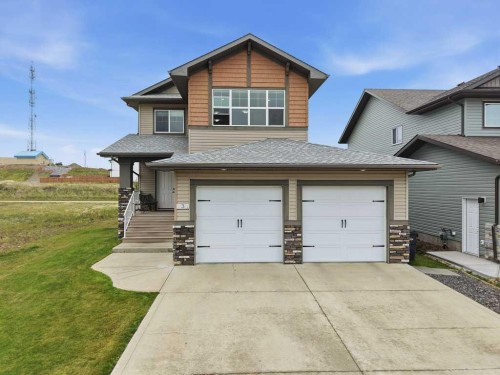 3 Craig Road, Sylvan Lake, AB - Outdoor With Facade