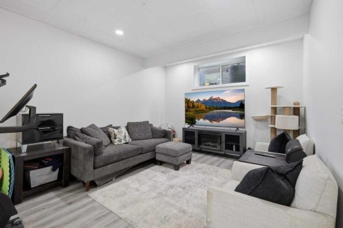 3 Craig Road, Sylvan Lake, AB - Indoor Photo Showing Other Room