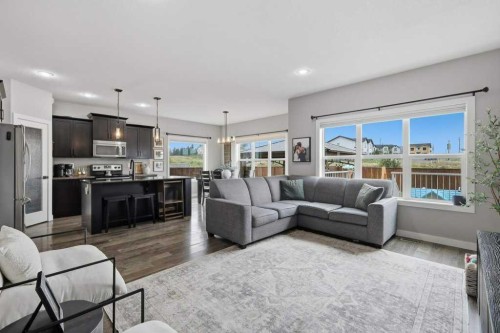 3 Craig Road, Sylvan Lake, AB - Indoor Photo Showing Living Room