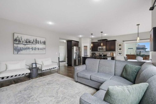 3 Craig Road, Sylvan Lake, AB - Indoor Photo Showing Living Room