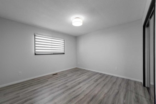 5413 48 Avenue West, Forestburg, AB - Indoor Photo Showing Other Room