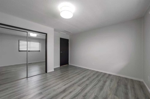 5413 48 Avenue West, Forestburg, AB - Indoor Photo Showing Other Room