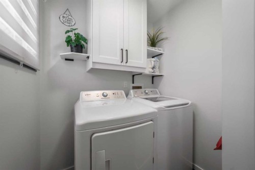 5413 48 Avenue West, Forestburg, AB - Indoor Photo Showing Laundry Room