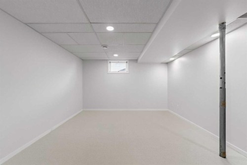5413 48 Avenue West, Forestburg, AB - Indoor