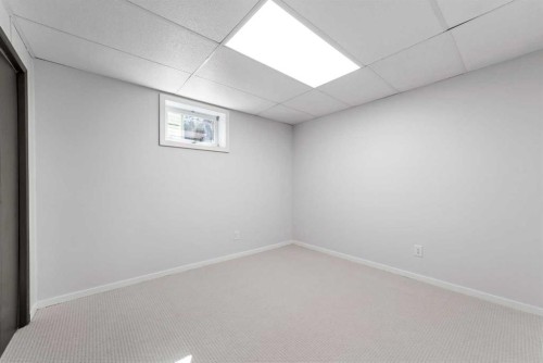 5413 48 Avenue West, Forestburg, AB - Indoor Photo Showing Other Room